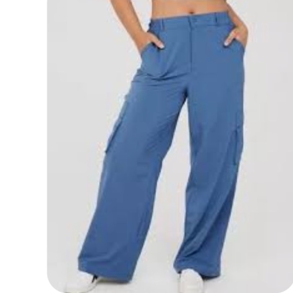 Aerie OFFLINE BY AERIE NYLON CARGO PANT Color Blue Size XS /Long - Picture 8 of 8